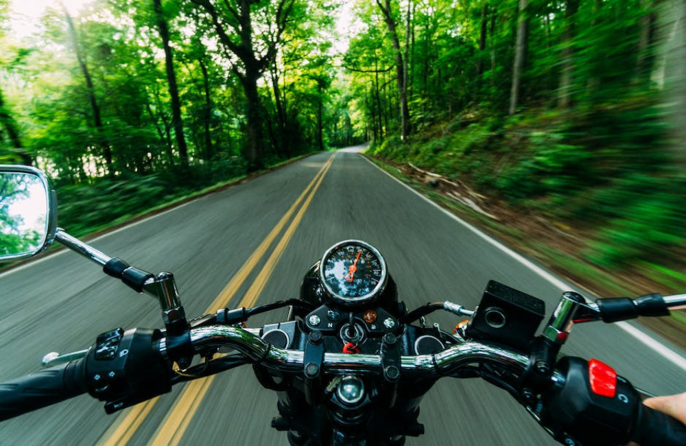 Alles wat je moet weten over motorreizen? De ultieme gids voor avontuurlijke rijders!