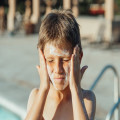 Wat is het verschil tussen SPF 30 en SPF 50 zonnebrand?