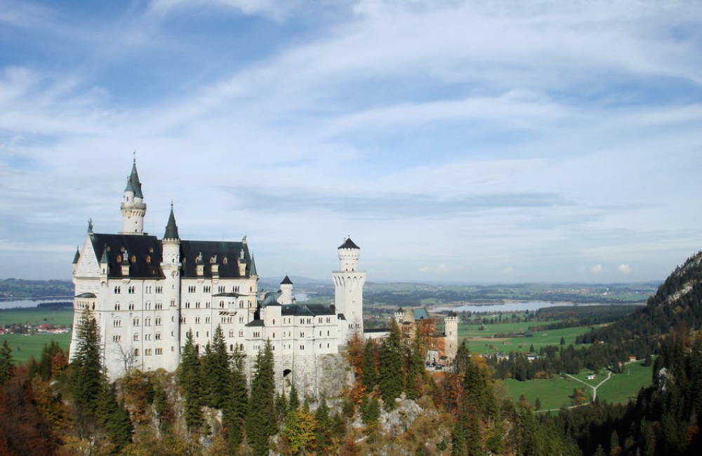 Waarom is Schloss Neuschwanstein het bezoeken waard?